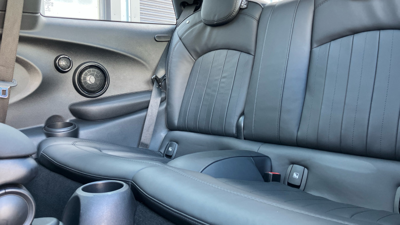 MINI Hatchback 135kW Cooper S Level 3 33kWh 3dr Auto Electric Hatchback